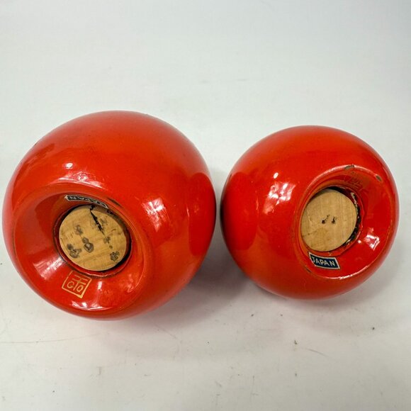Otagiri Orange Lacquered Wood Salt Pepper Shakers Onion Shape Mid Century Japan - Picture 4 of 5